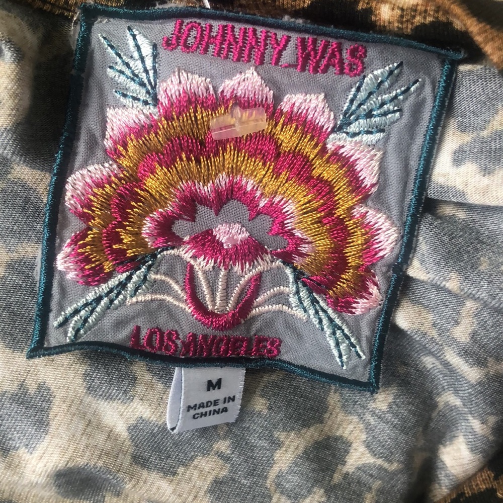 JOHNNY WAS Floral Leopard Print Women's Top Size M - Picture 8 of 12